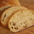 V řemeslné pekárně Zrno Zrnko se každý den upeče přes tisíc bochníků chleba